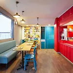 Hotelf1 Est La Beaujoire Hotel *