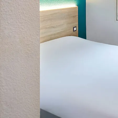 Отель Hotelf1 Est La Beaujoire *